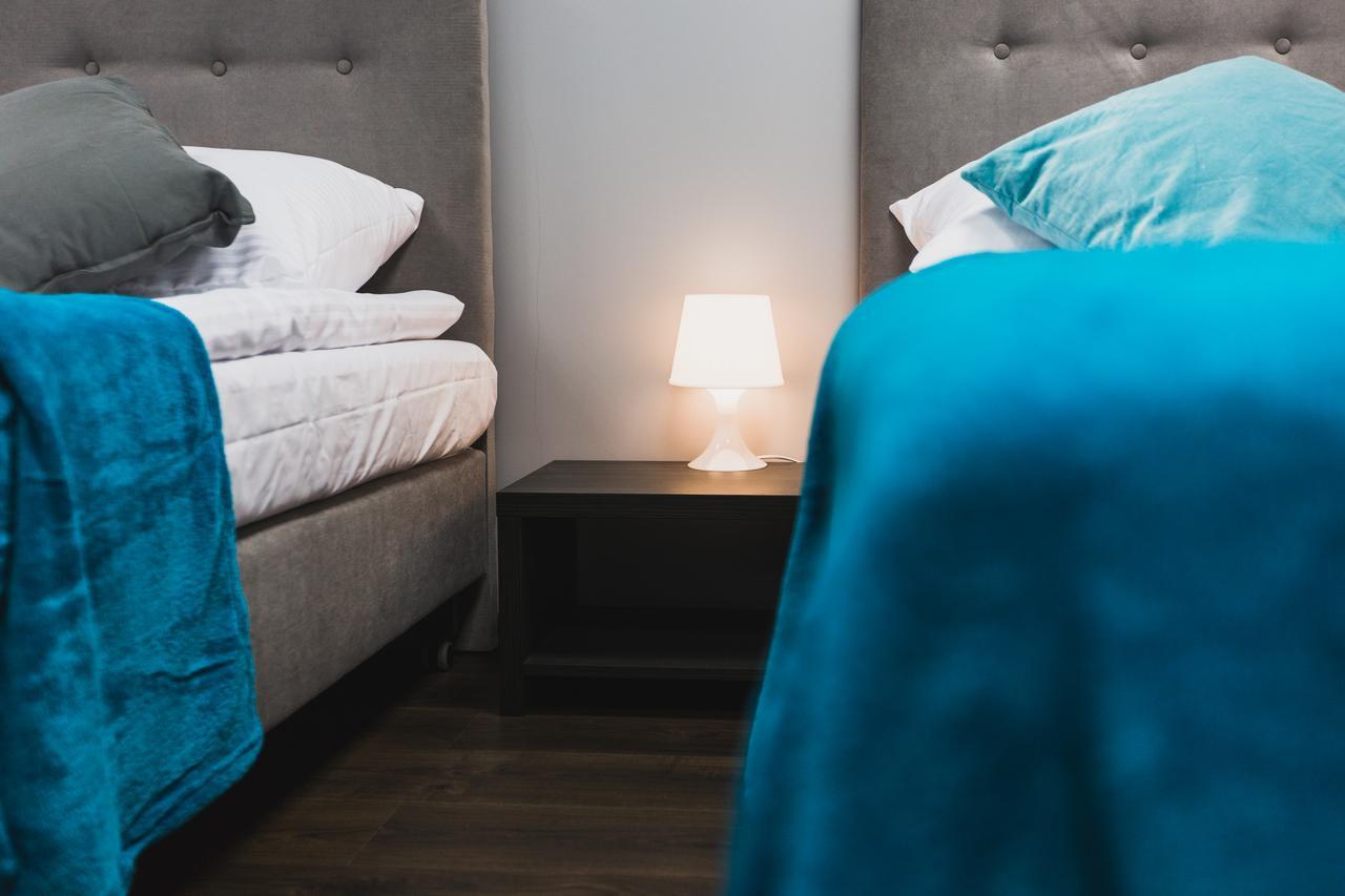 Czarno Na Bialym Hotell Krasków Eksteriør bilde